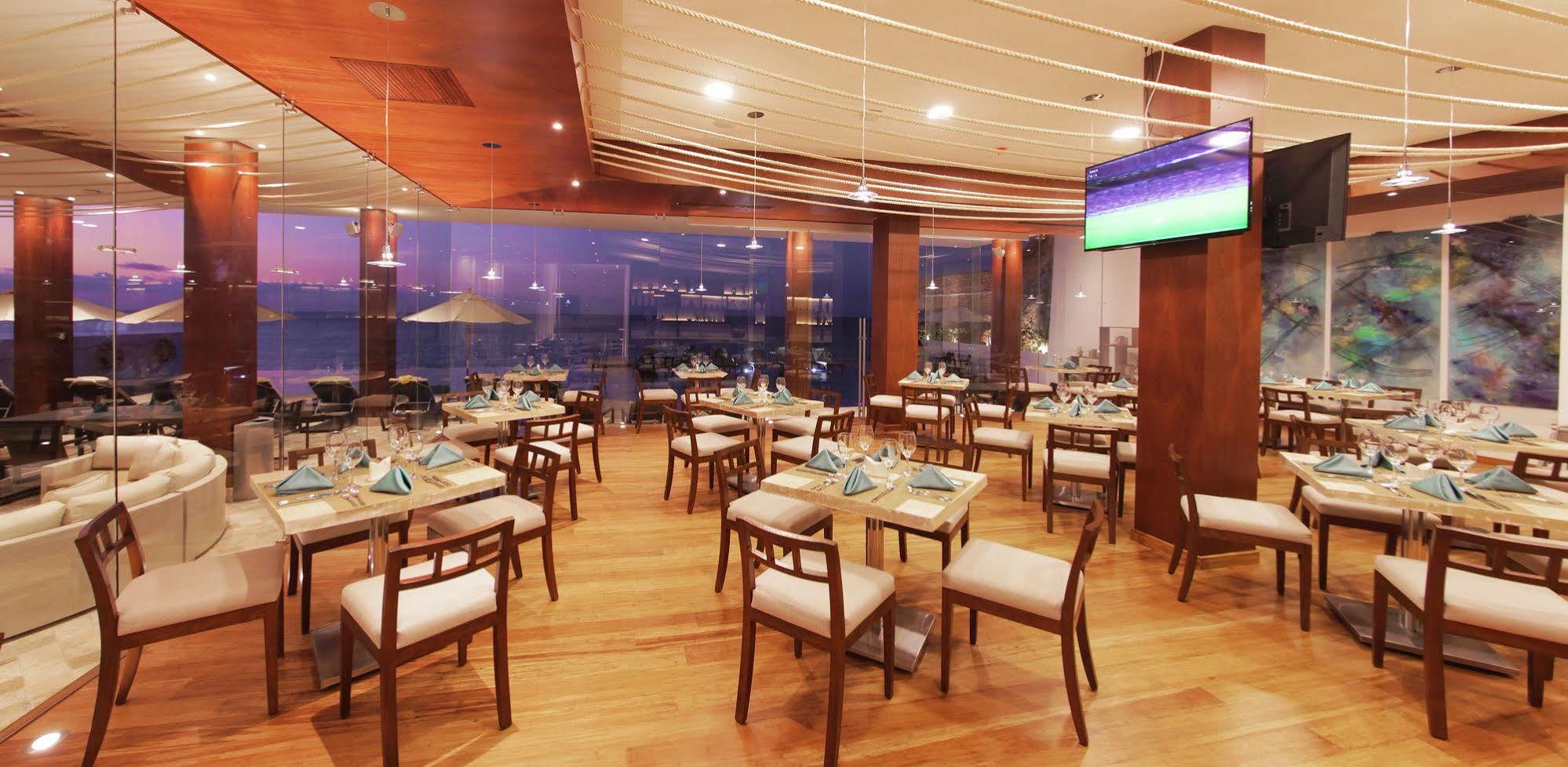 Hotel Poseidon Manta Esterno foto
