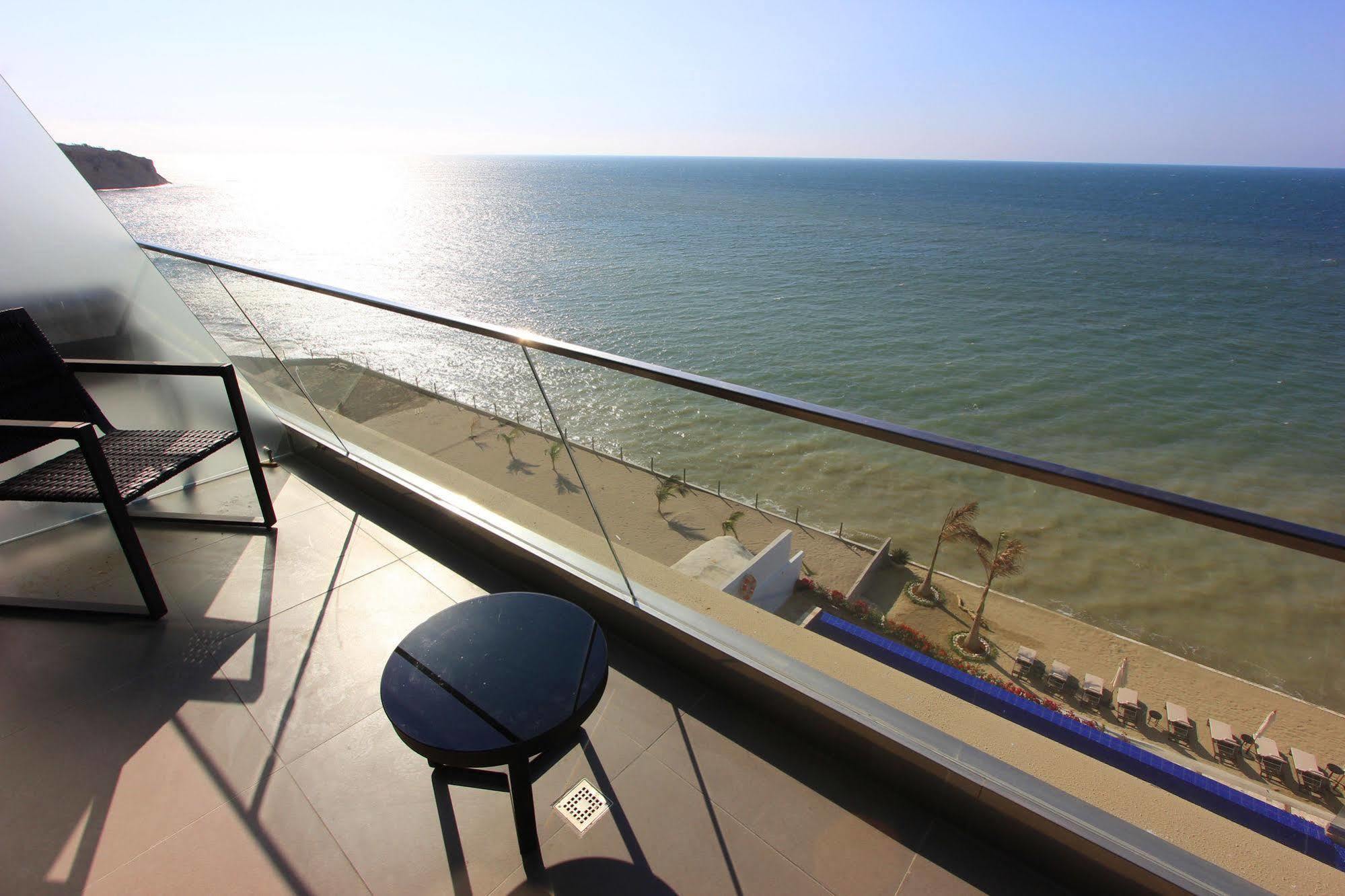 Hotel Poseidon Manta Esterno foto