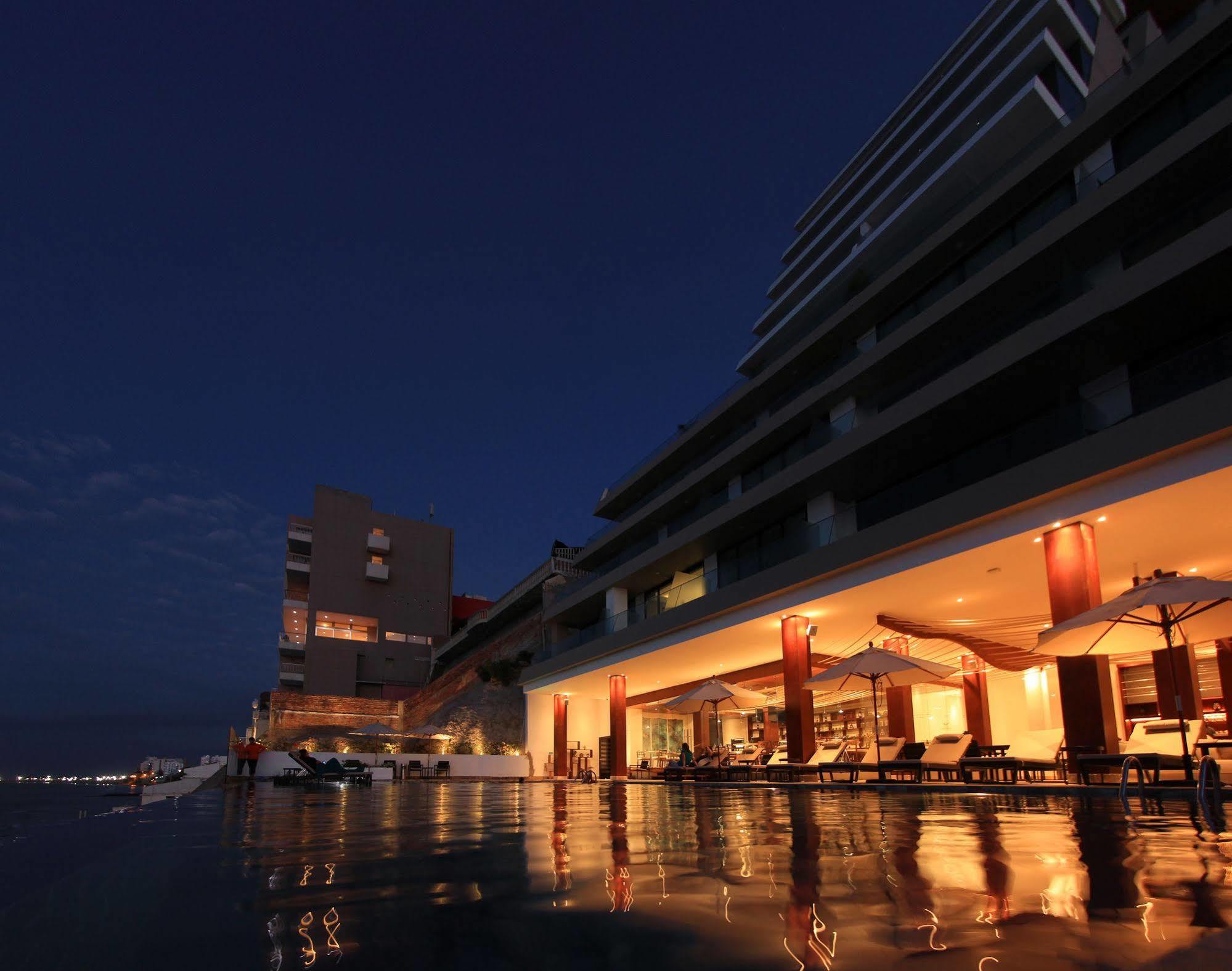 Hotel Poseidon Manta Esterno foto